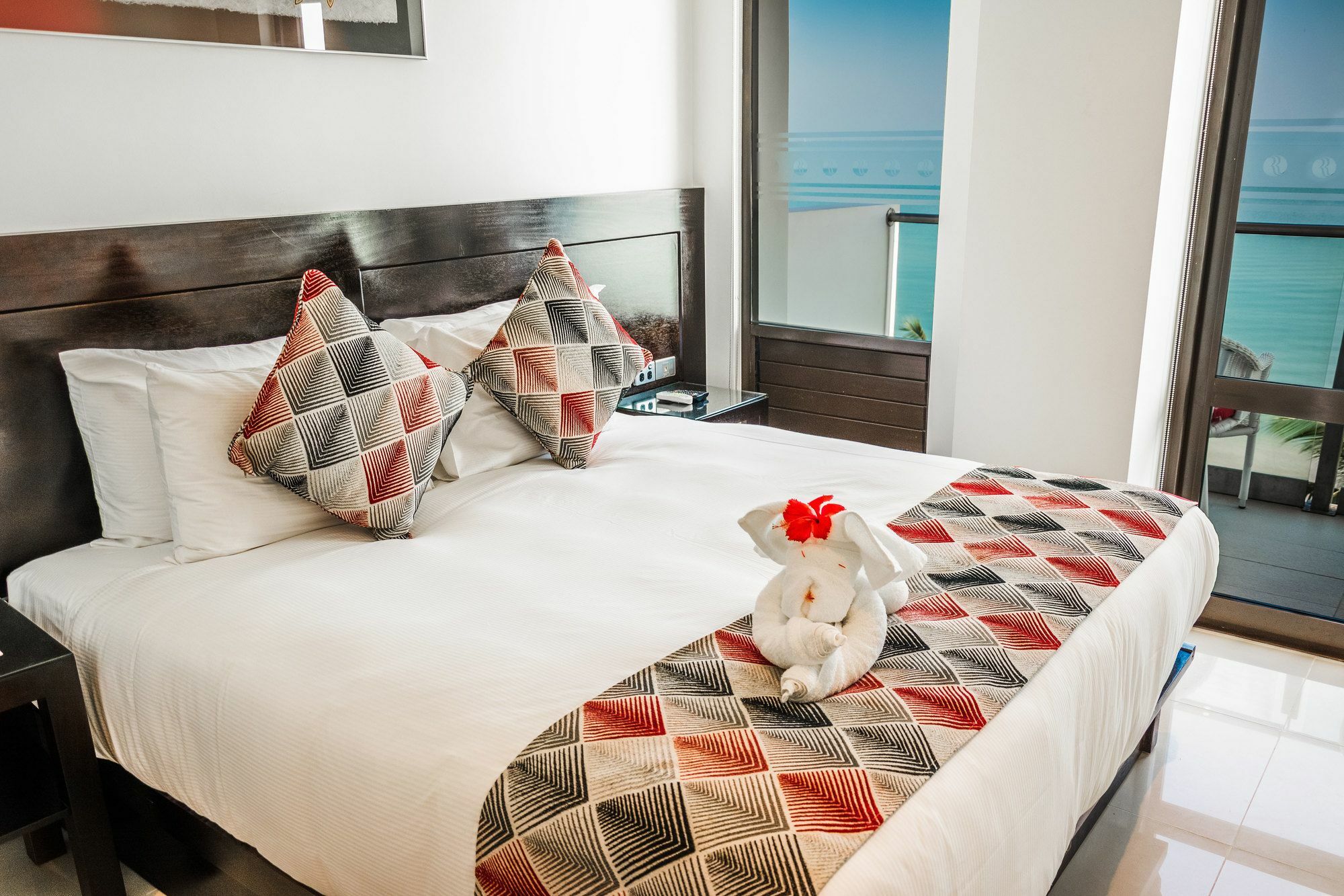 Ramada Suites By Wyndham Wailoaloa Beach Fiji Aparthotel
