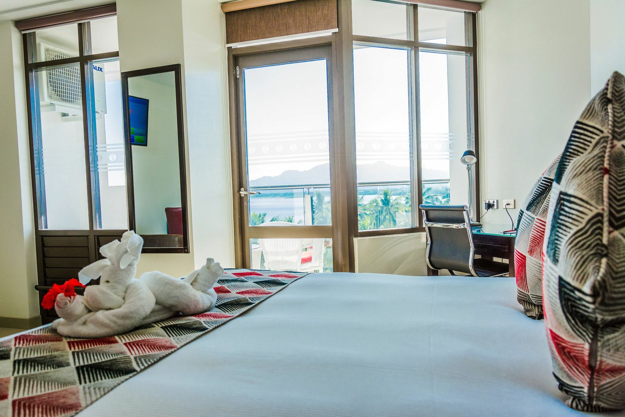 Ramada Suites By Wyndham Wailoaloa Beach Fiji Nadi