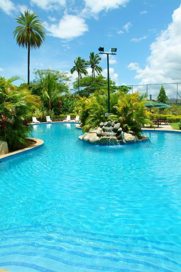 Grand West 3*