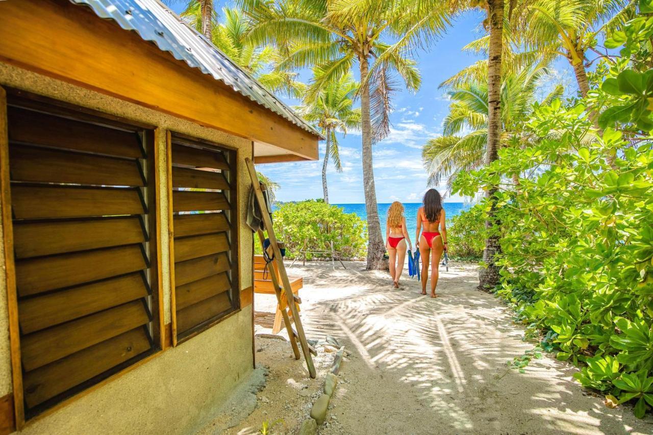 Barefoot Manta Island Resort Drawaqa Island