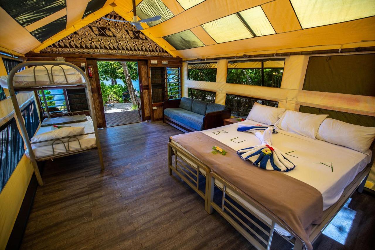 Barefoot Manta Island Resort 3*