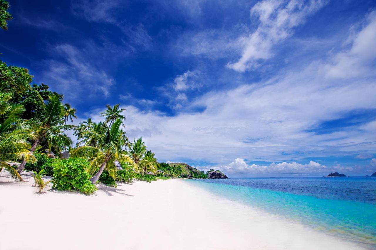 & - Fiji