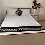 Modern With Class Near Airport