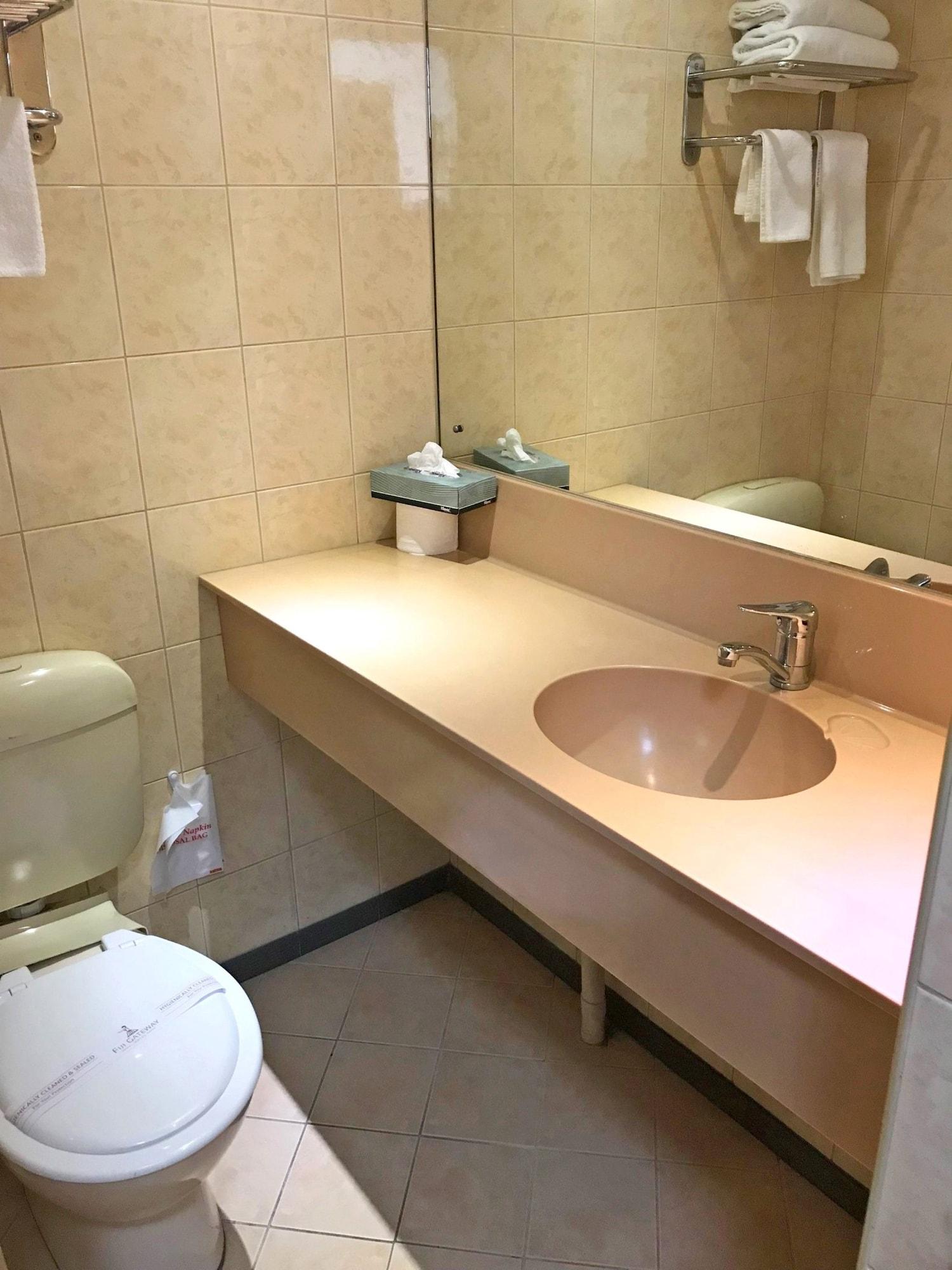 Hotel Fiji Gateway 4*