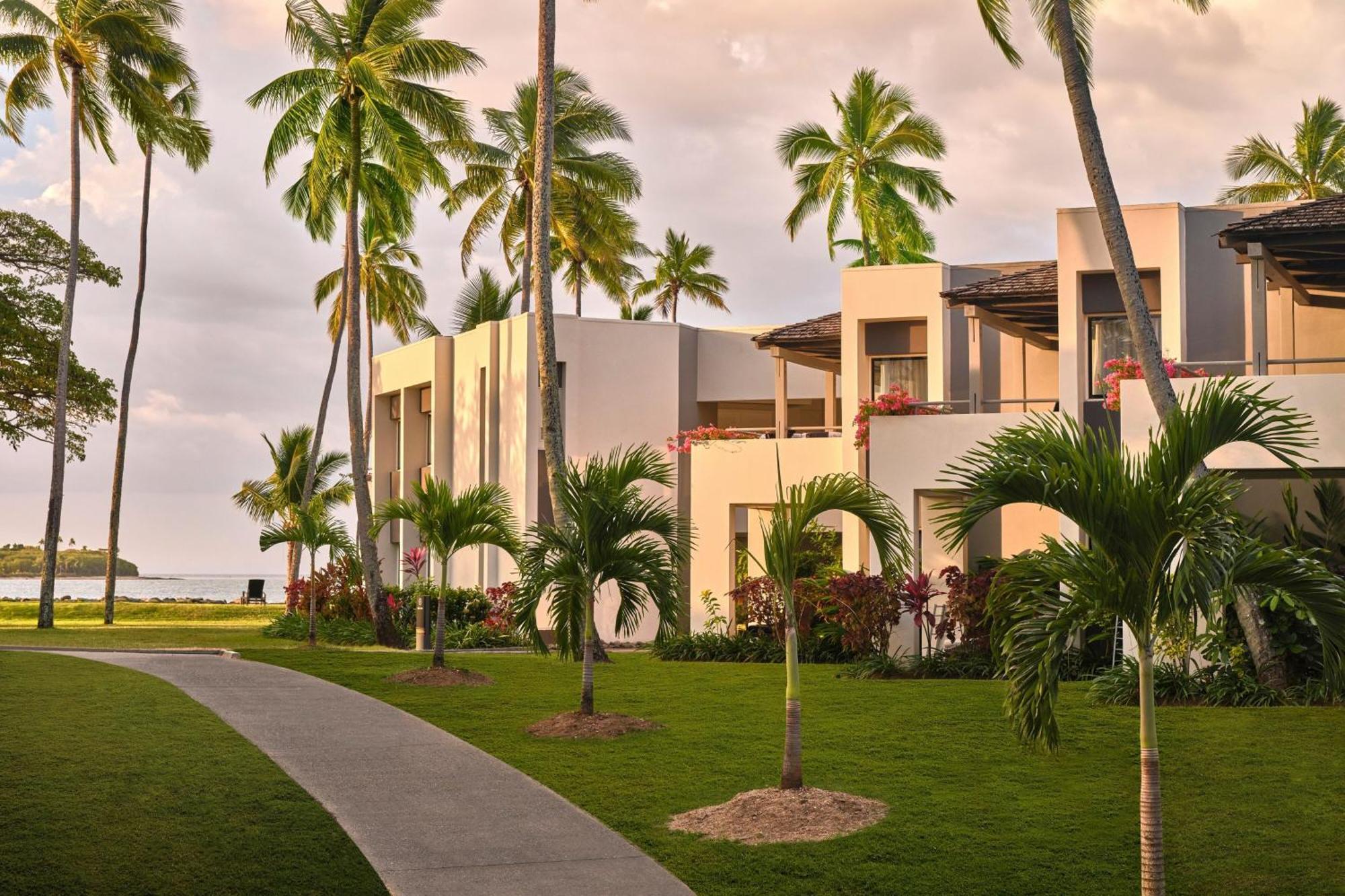 Resort Sheraton Fiji Golf & 5*