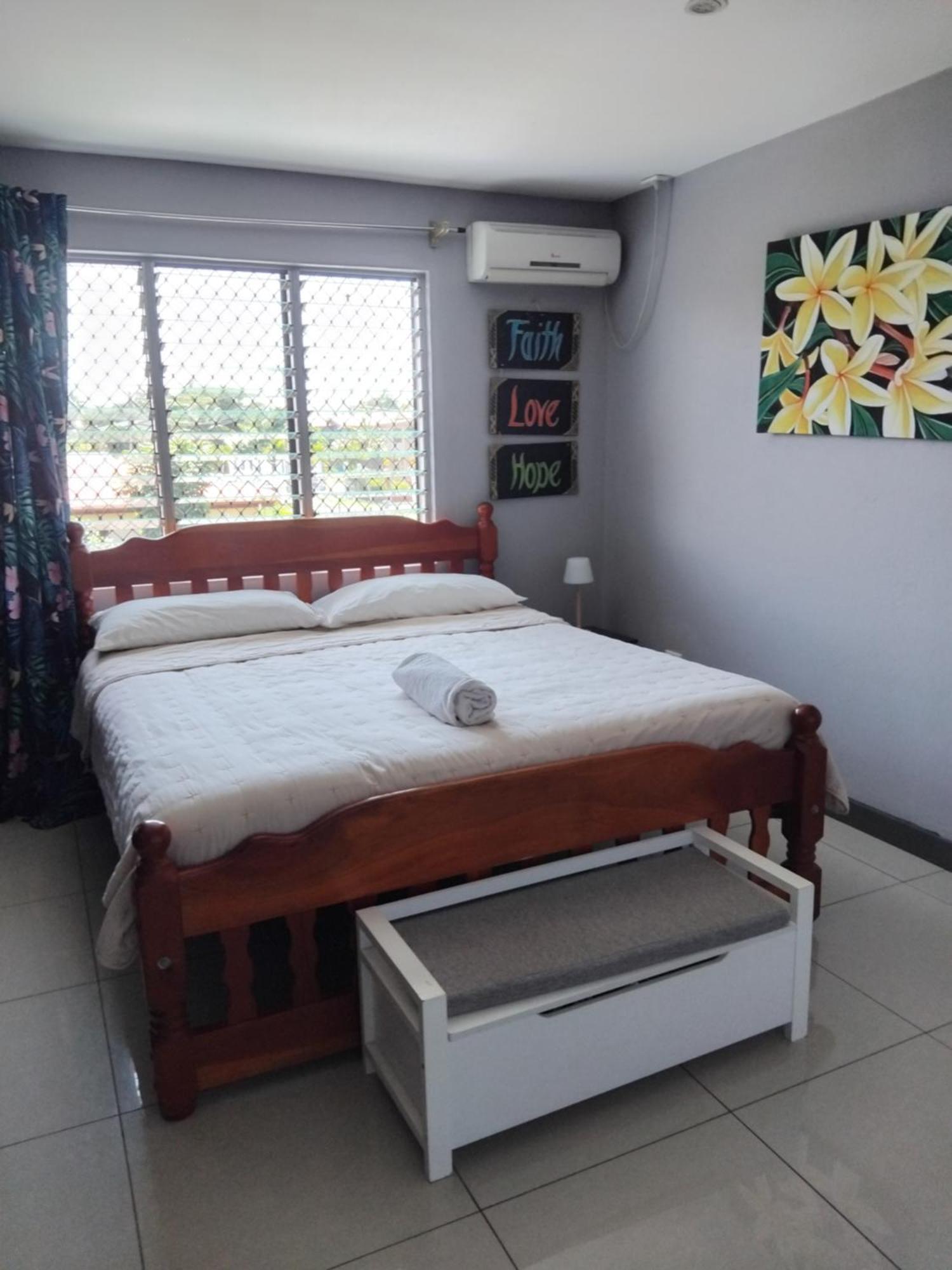 Survivour Bed & Breakfast *