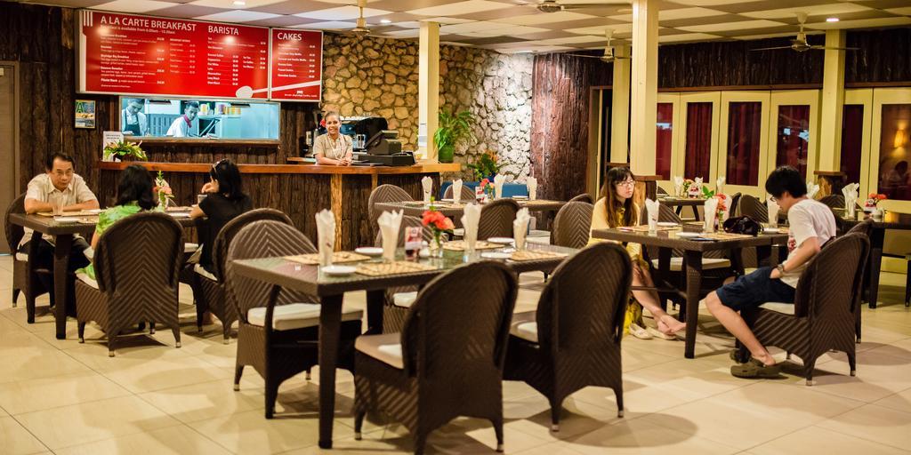 Tanoa Skylodge Hotel
