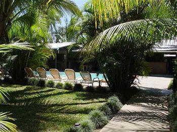 Beachside Hotel 2*