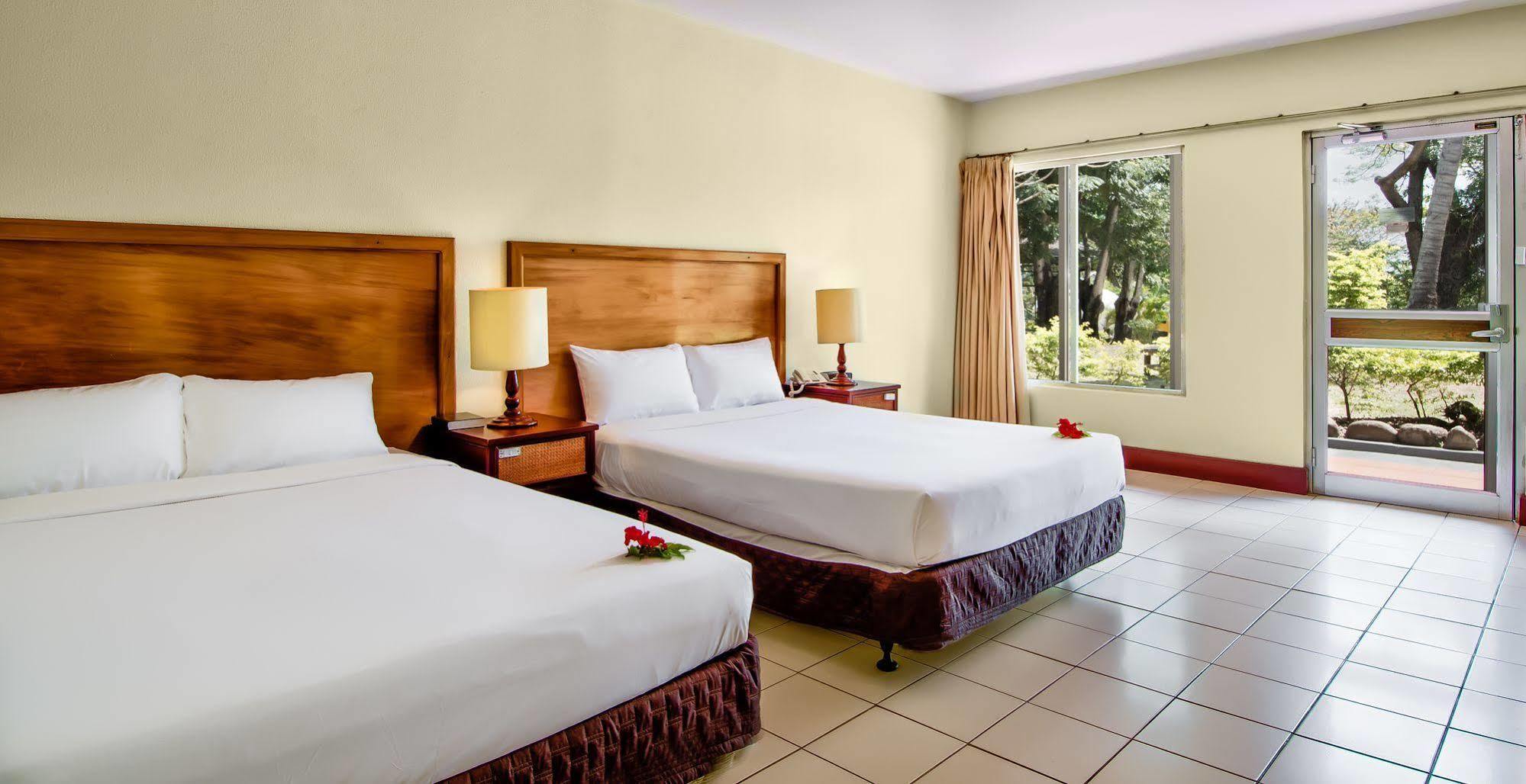 Tanoa Skylodge Hotel 3*