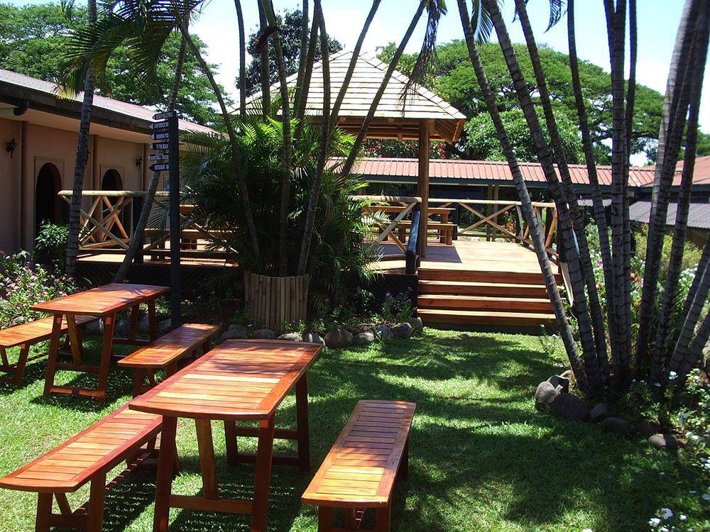 Tanoa Skylodge Hotel
